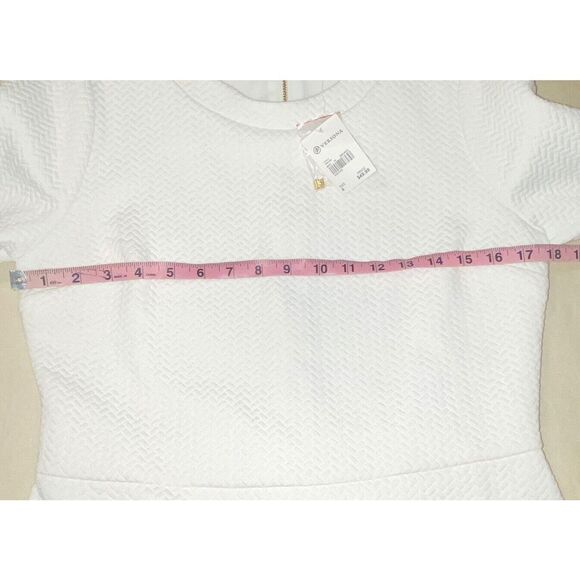 Versona White Dress Quilted Gold Zipper Size 8 New - Picture 9 of 12